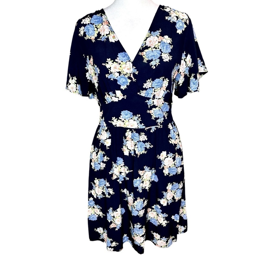 LOFT Flutter Sleeve V-Neck Swing Dress Size 2